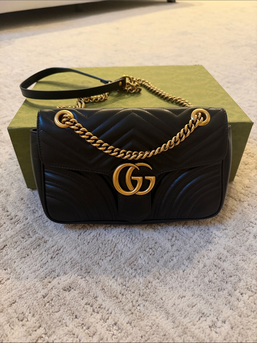 Gucci Black Leather GG Marmont Shoulder Bag Medium with Gold Chain